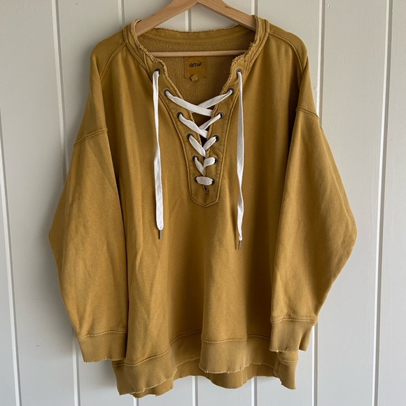 aerie Tops - Aerie Sweatshirt Women’s Medium Yellow/Mustard Crewneck Oversized Distressed